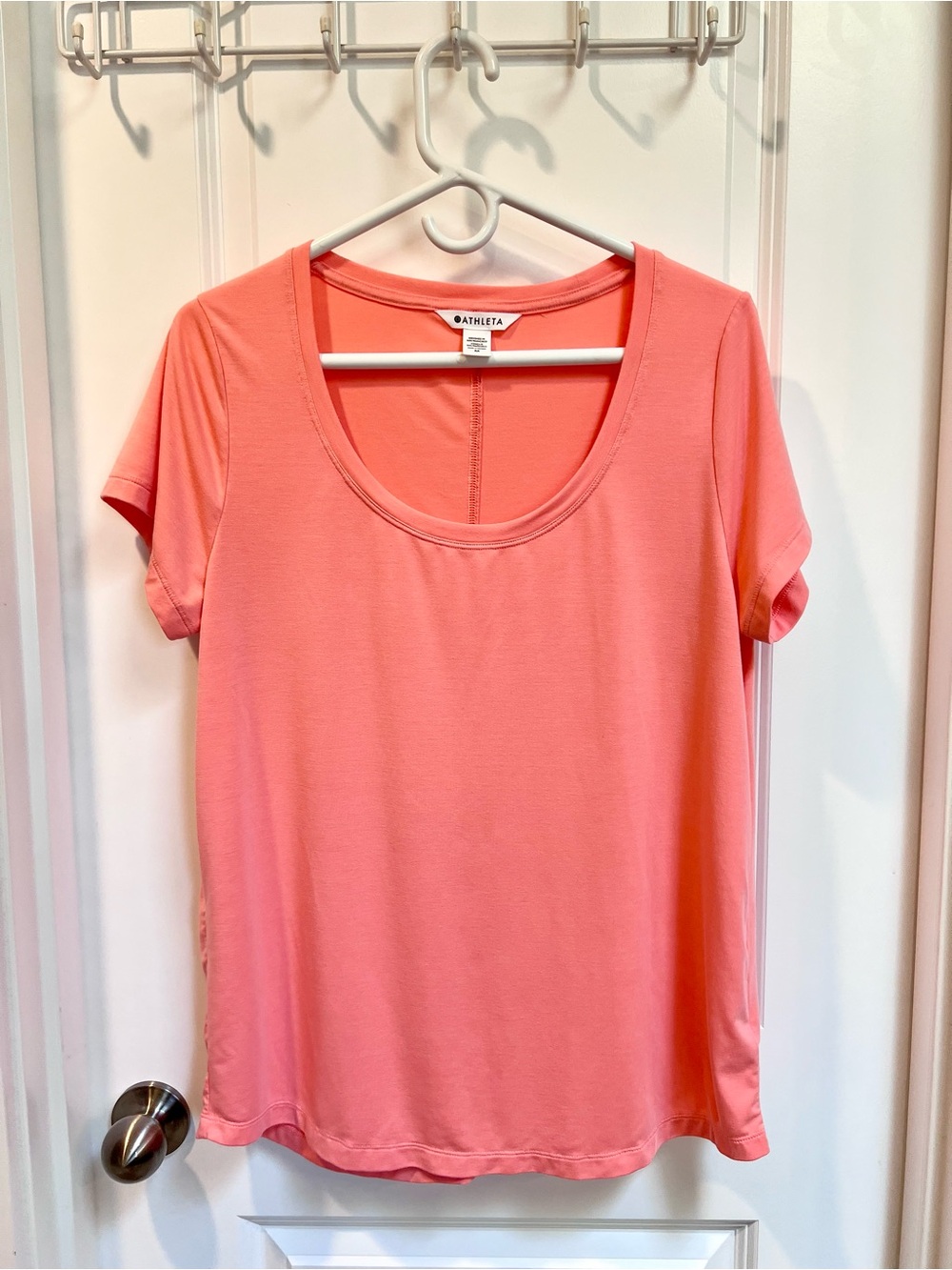 Athleta Short Sleeve Scoop Neck T-Shirt Coral Pink Orange Size Medium